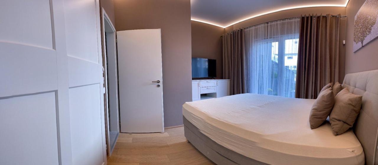 Apartment Dagmar Buresove Прага Екстериор снимка